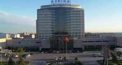 Qian'an Jinjiang Hotel
