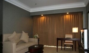 Superior Suite | Living area