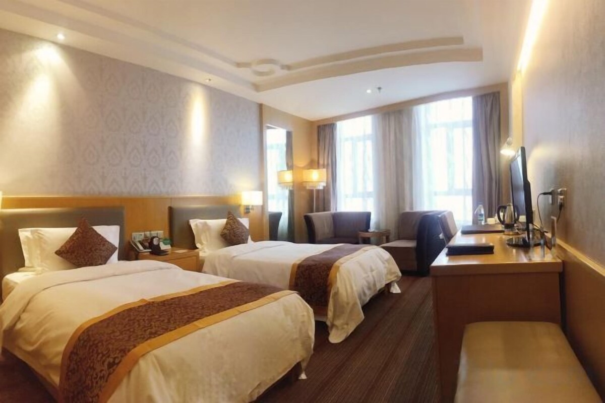 In-room safe, desk, iron/ironing board, free cots/infant beds