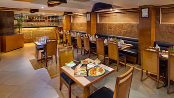 Lunch and dinner served