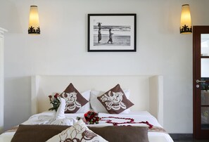 Minibar, in-room safe, desk, blackout drapes - Nunia Boutique Villas (Seminyak)