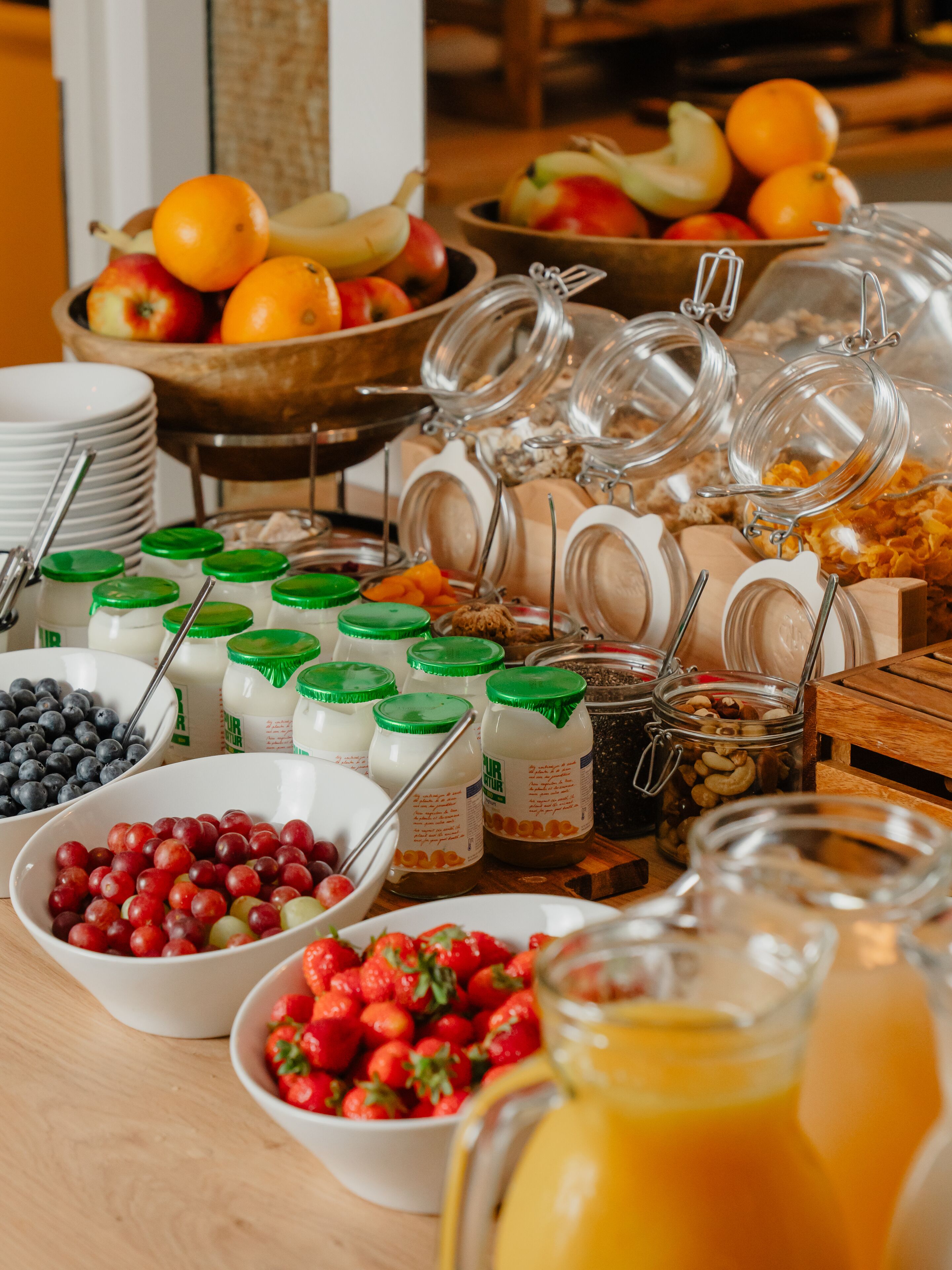 daily continental breakfast (eur 17.50 per person)