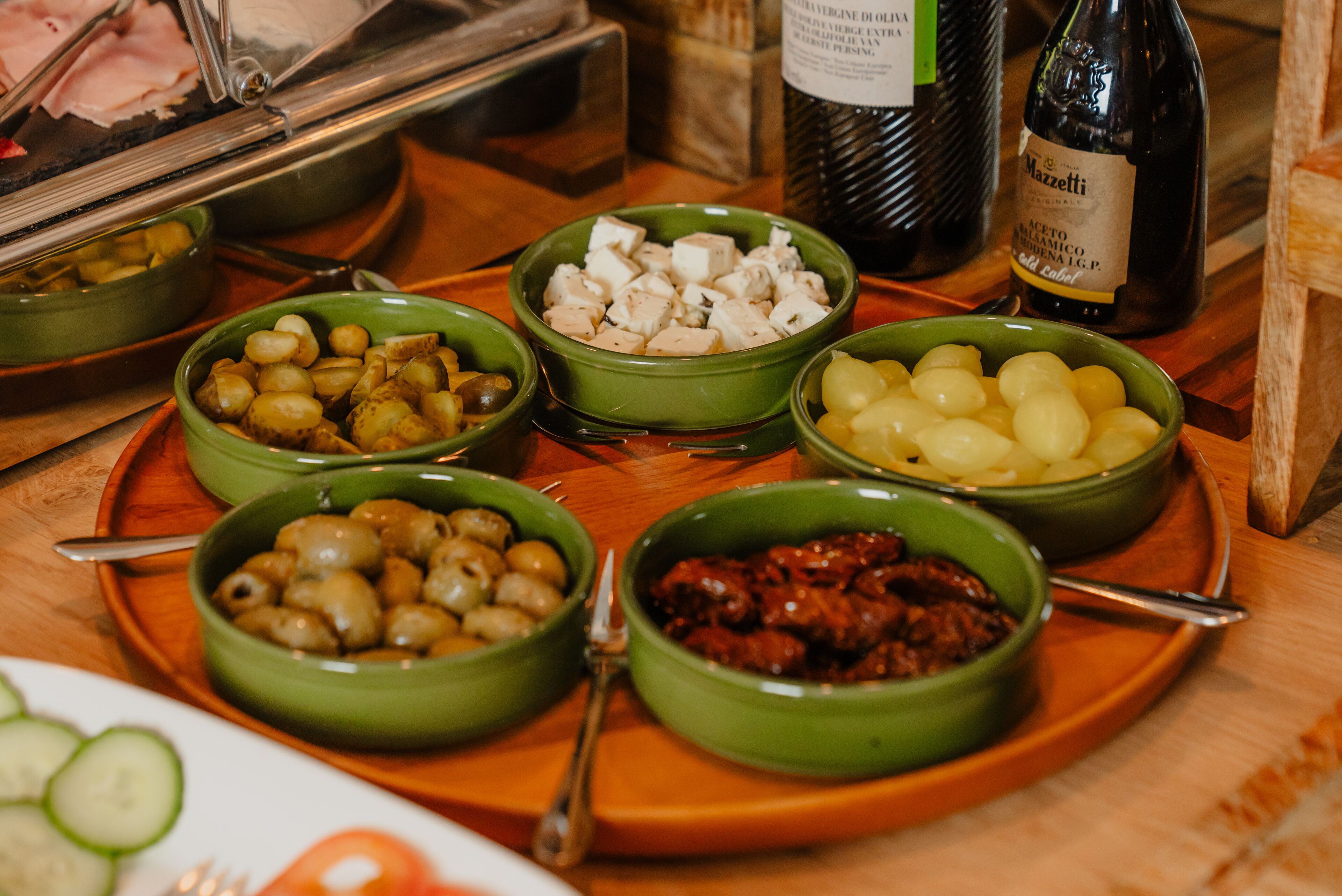 daily continental breakfast (eur 17.50 per person)