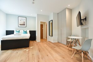 Hypo-allergenic bedding, iron/ironing board, free WiFi - St James House Serviced Apartments by Concept Apartmentsv (London)