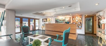 OYO 209 The Oasis Paco Park Hotel