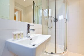 Top Floor One Bedroom | Badezimmer