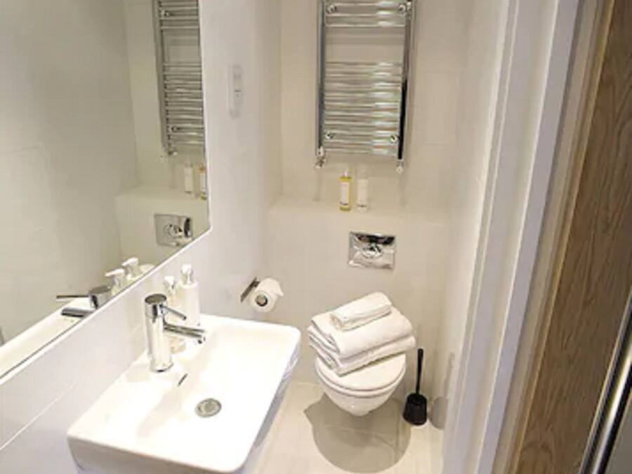 Bagno | Doccia, set di cortesia gratuito, asciugacapelli, asciugamani