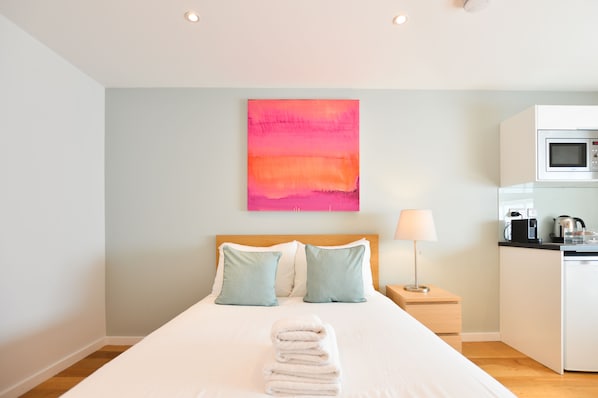 Lower Ground Floor Standard Studio | Ropa de cama hipoalergénica y decoración personalizada 