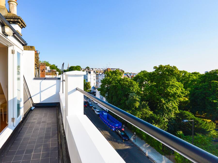 Top Floor One Bedroom | Terrace/patio