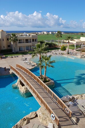 Garden - Panareti Coral Bay Hotel (Pegeia)