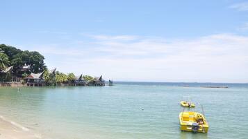 Private beach, free beach cabanas, snorkelling, waterskiing