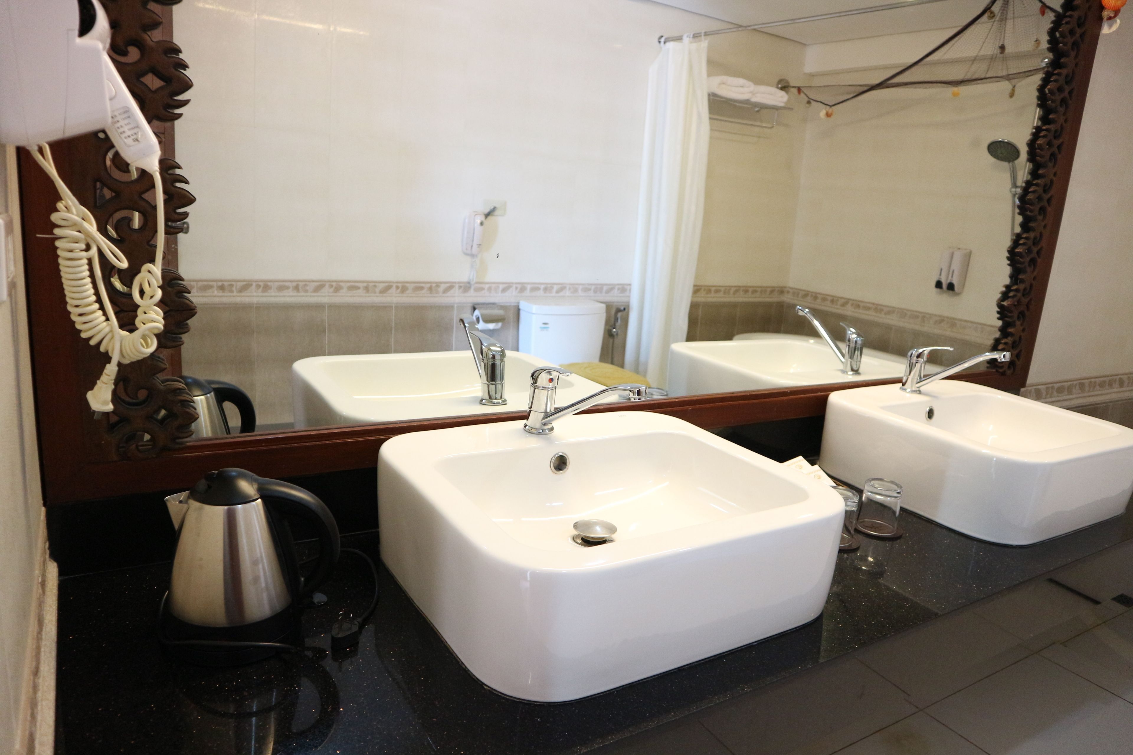 Chậu rửa trong phòng tắm