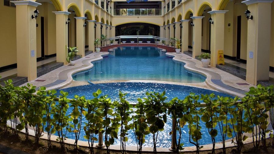 Golden Phoenix Hotel Boracay