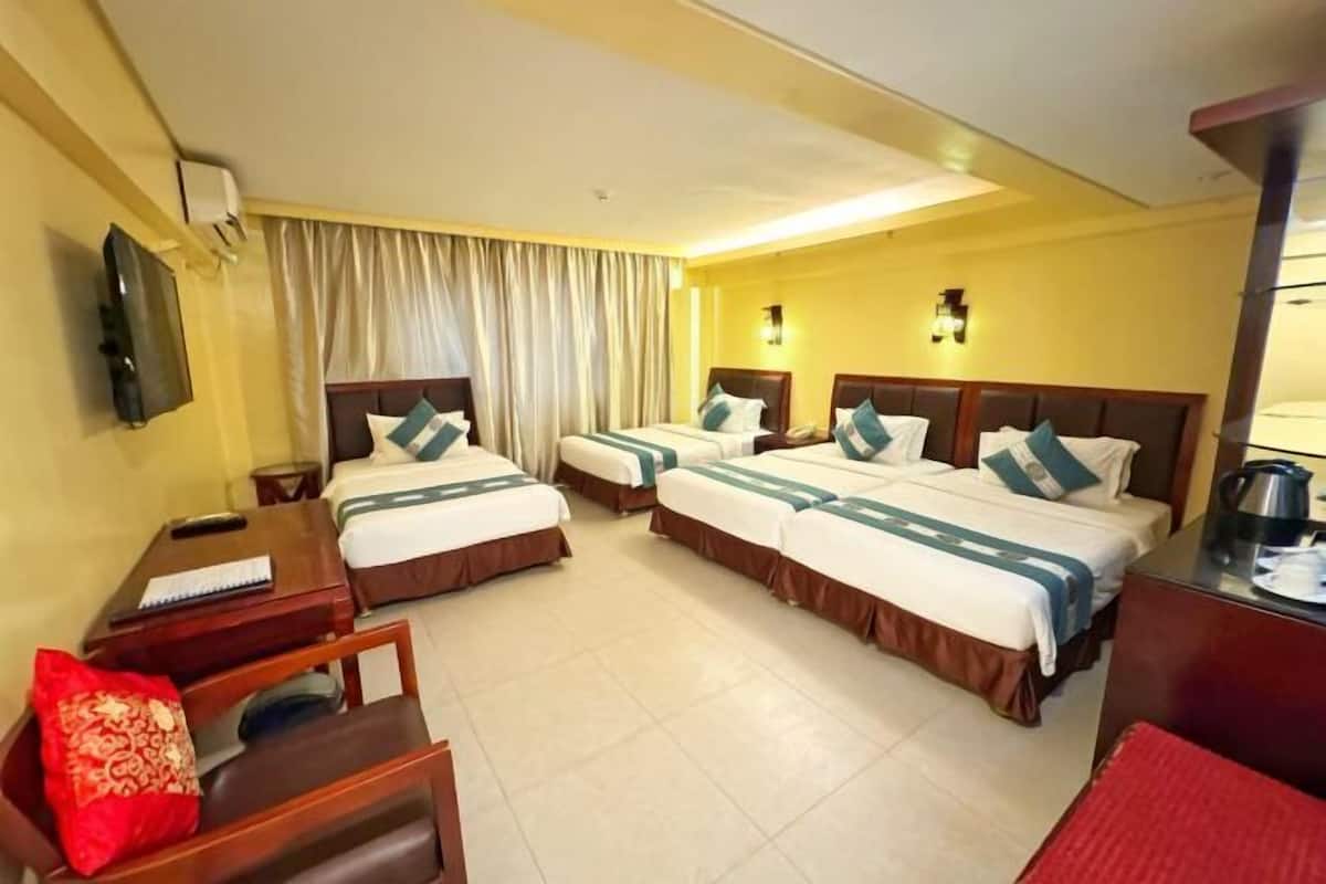 Minibar, in-room safe, individually furnished, desk