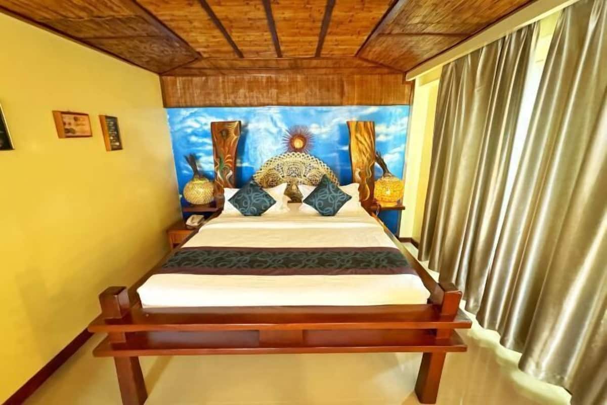 Minibar, in-room safe, individually furnished, desk