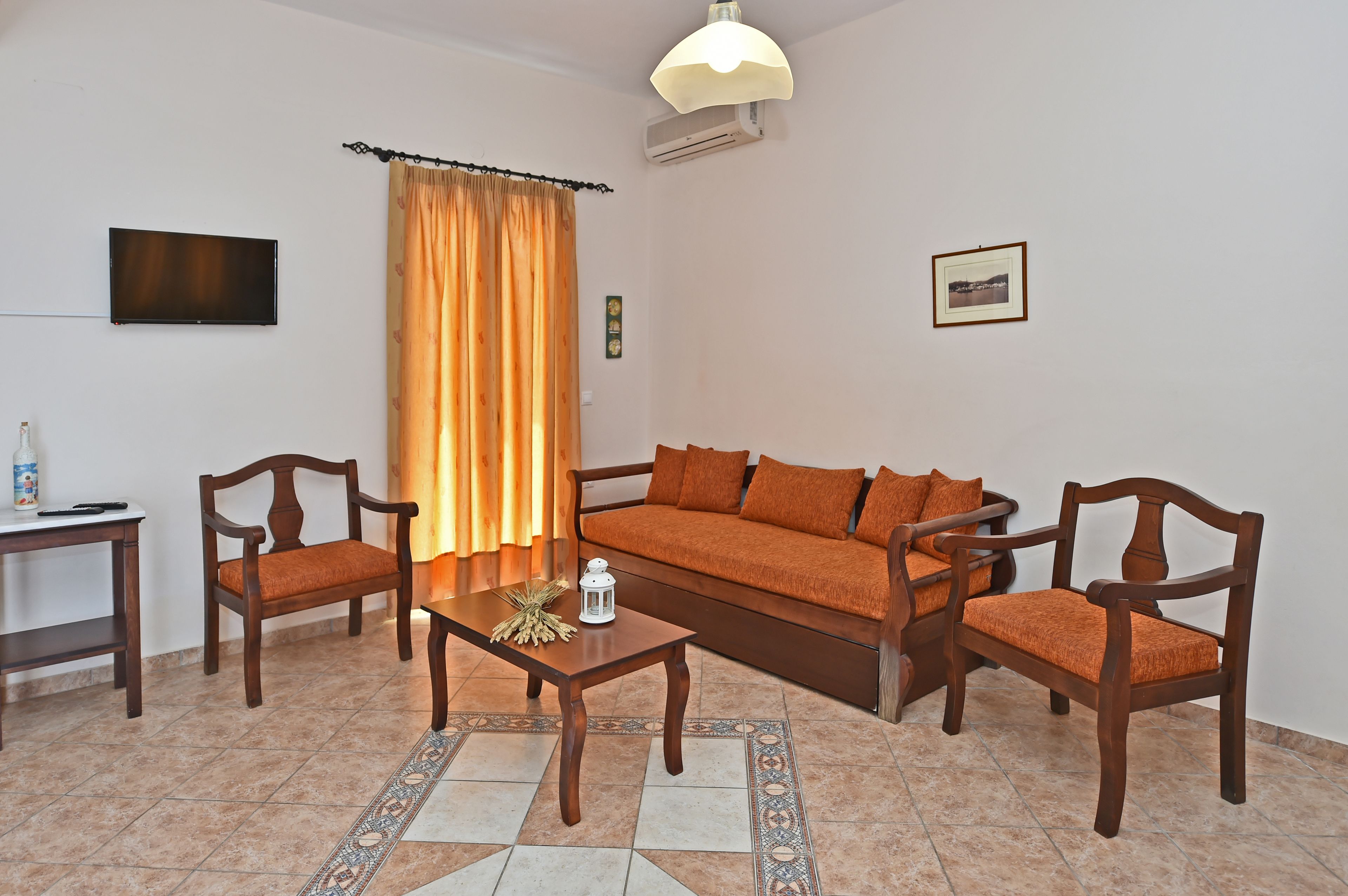 apartment, 1 bedroom, mountain view | in-room safe, free cots/infant beds, free wifi, bed sheets