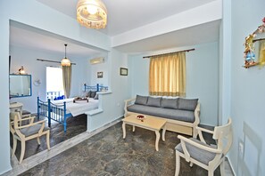 Deluxe-Studio, Meerblick | Zimmersafe, kostenlose Babybetten, kostenloses WLAN, Bettwäsche