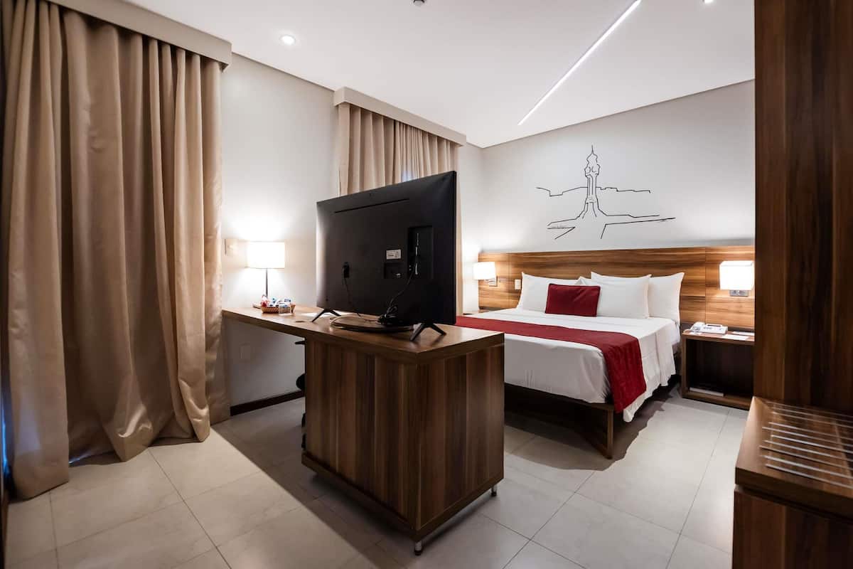 standard apartment, 1 queen bed | minibar, desk, free wifi, bed sheets