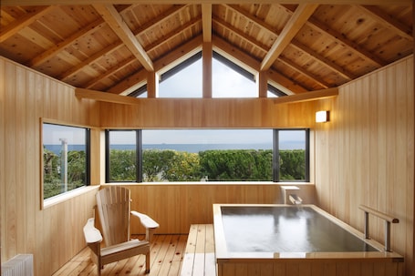 Aguas termales. Awaji International Hotel The Sunplaza