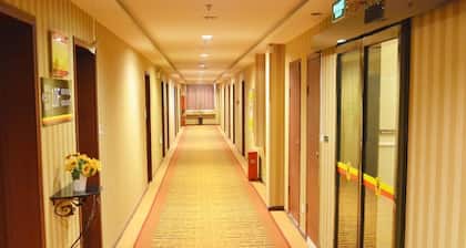 Super 8 Hotel