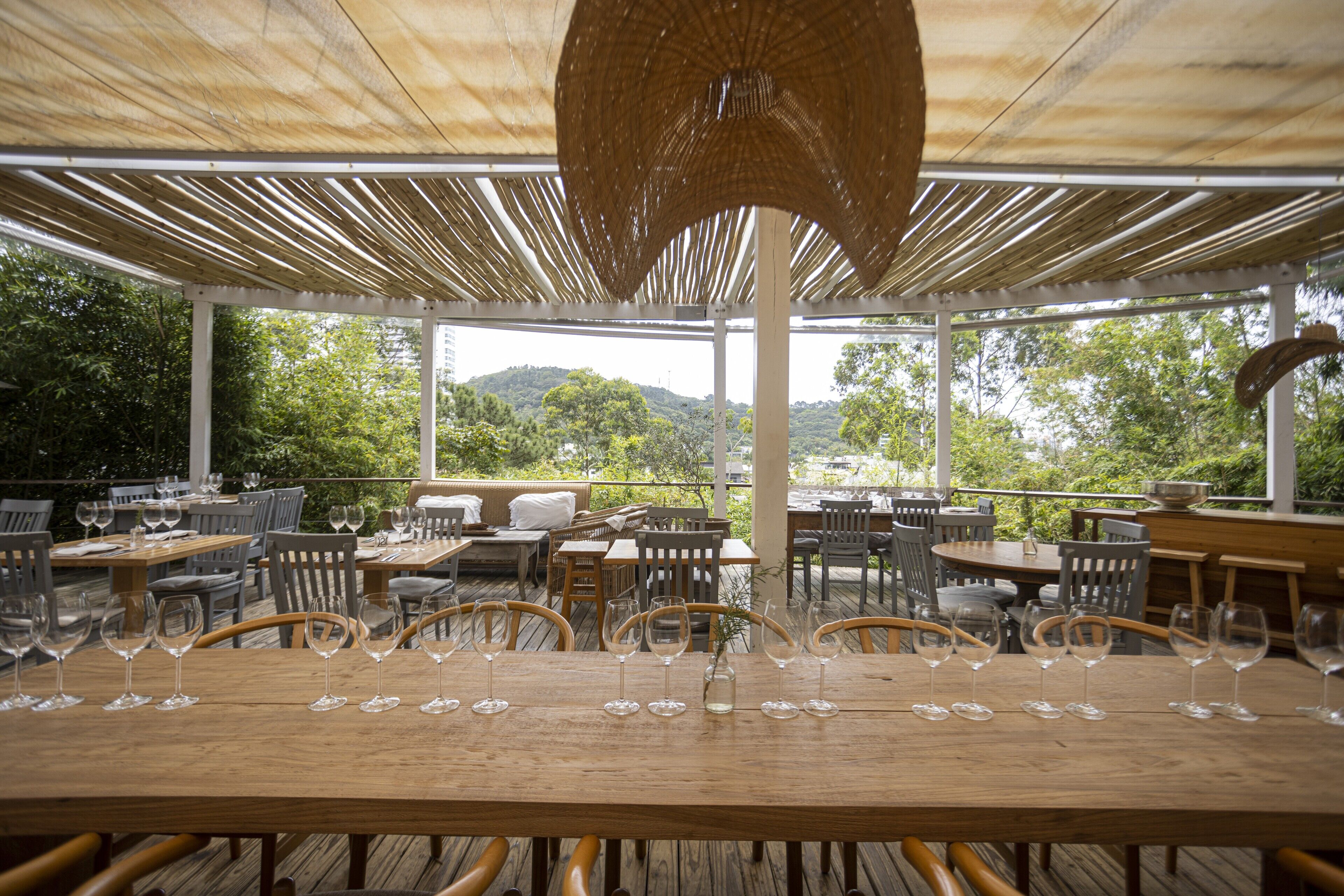 Serviço de café da manhã, restaurante ao ar livre 