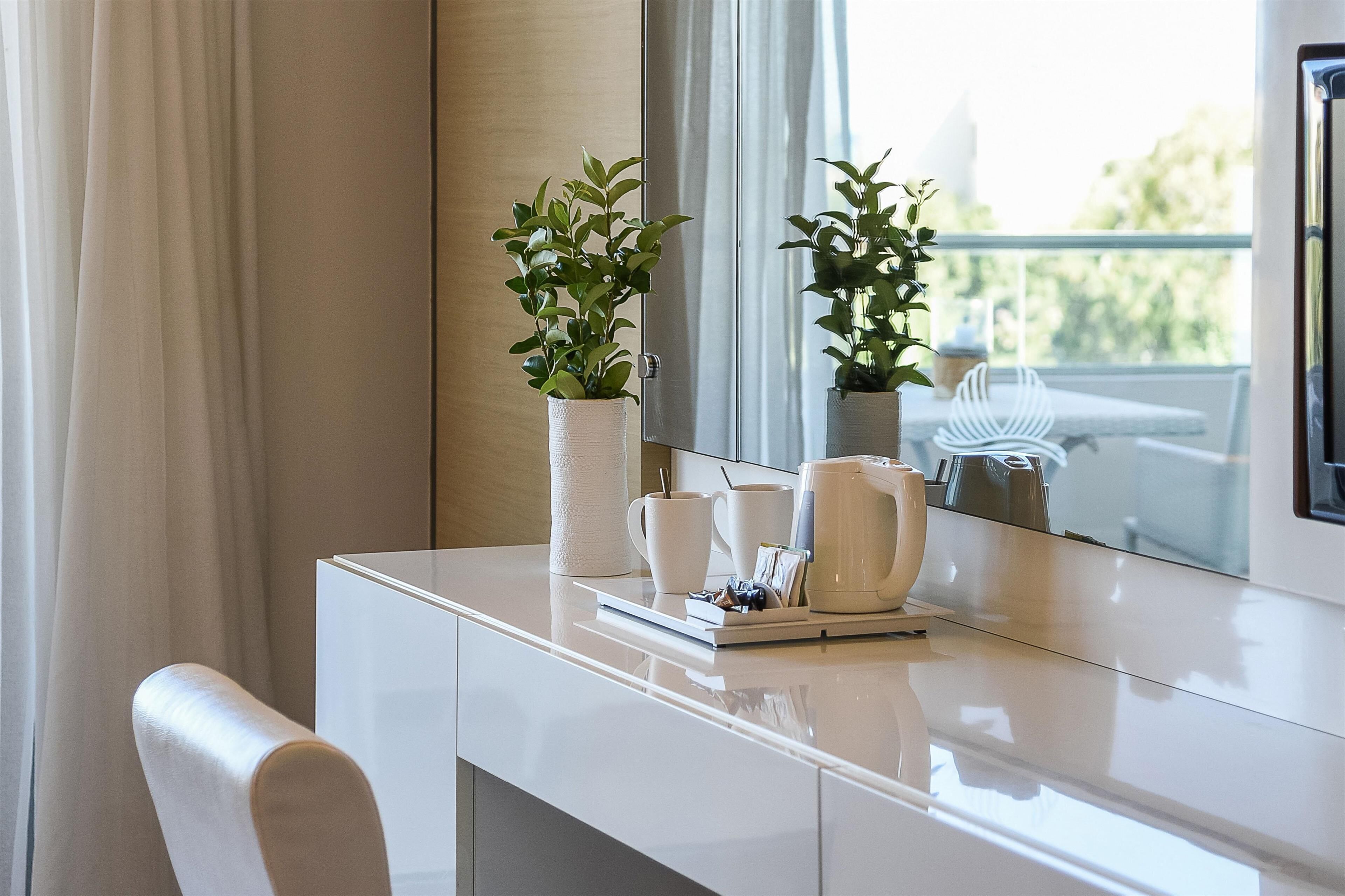 deluxe room | 1 bedroom, egyptian cotton sheets, premium bedding, pillow-top beds