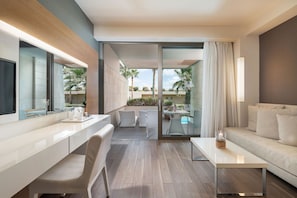 Deluxe kamer (Sharing Pool) | Woonruimte | Speelgoed