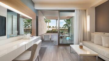 Deluxe Room (Sharing Pool) | Bathroom | Designer toiletries, hair dryer, bathrobes, slippers