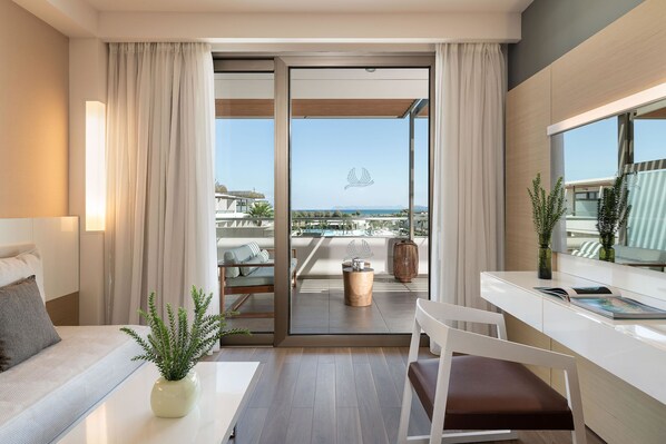 Executive Suite | Living area | Toys - Avra Imperial Hotel (Platanias)