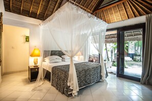 Garden Bungalow | Premium bedding, minibar, in-room safe, rollaway beds