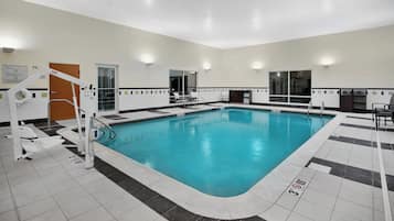 Indoor pool, pool loungers