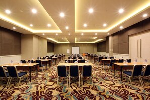 Meeting facility -  POP! Hotel Festival Citylink Bandung (Bandung)