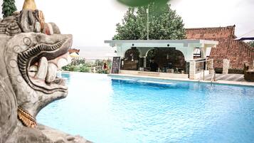 Outdoor pool, pool loungers