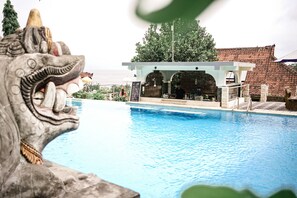 Outdoor pool, sun loungers