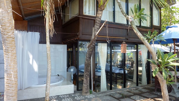 身体护理、身体磨砂、面部护理、指（趾）甲修剪和护理