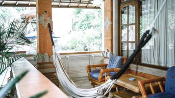 Superior Garden Room | Terrace/patio