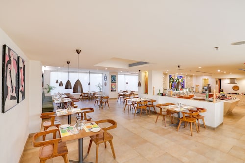 Lemon Tree Hotel, Chandigarh