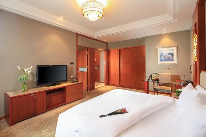 In-room safe, iron/ironing board, alarm clocks