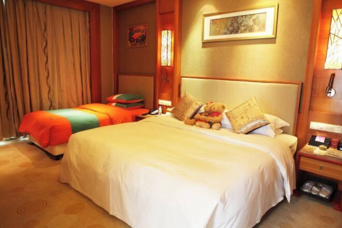 In-room safe, iron/ironing board, alarm clocks