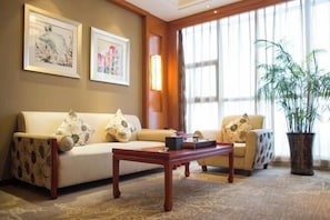 In-room safe, iron/ironing board, alarm clocks