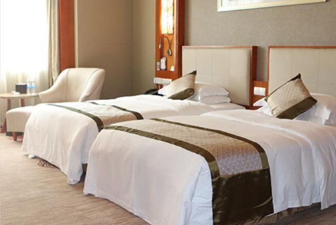 In-room safe, iron/ironing board, alarm clocks