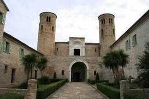 Front of property - San Claudio (Corridonia)