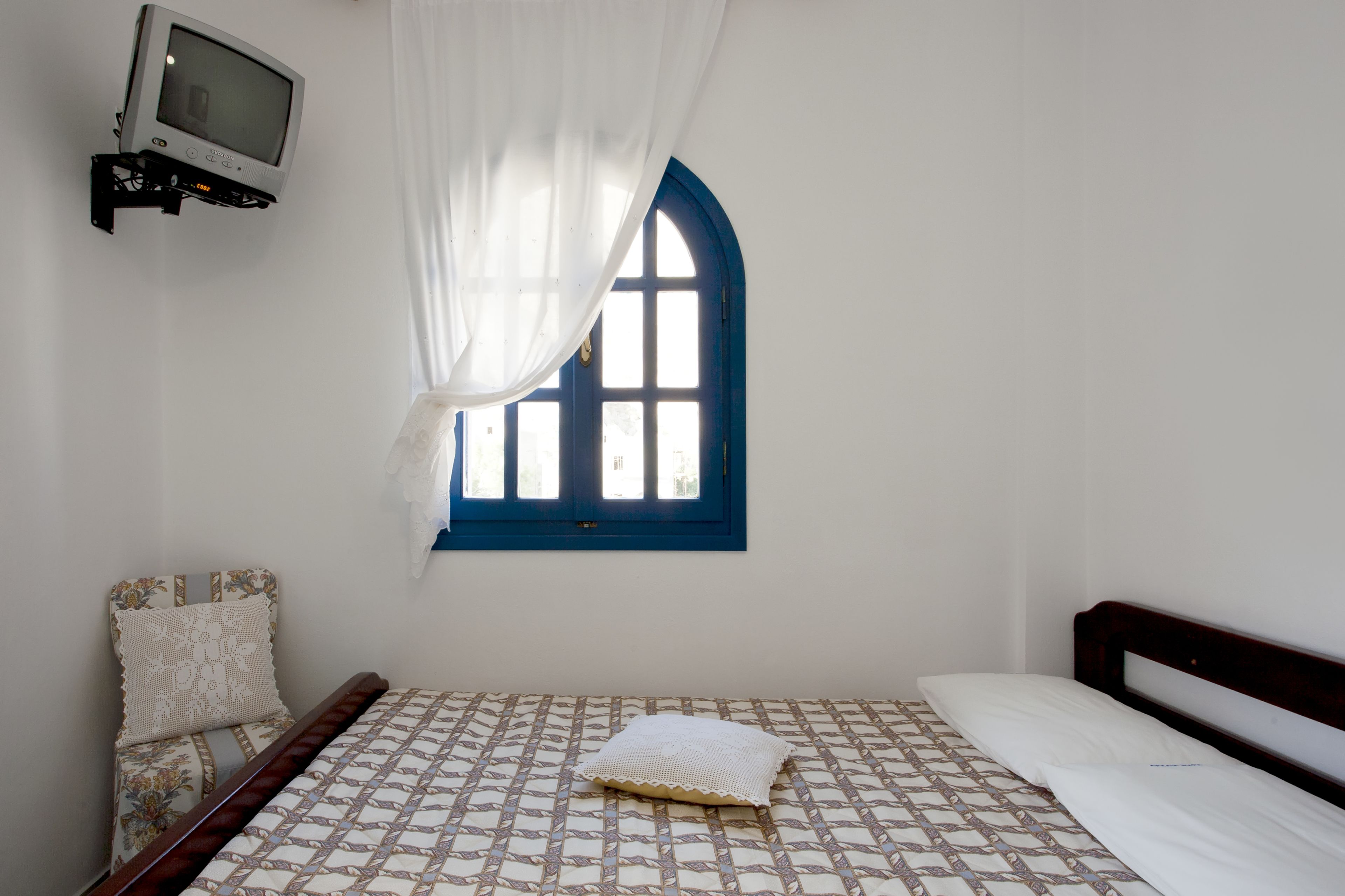 studio | egyptian cotton sheets, pillow-top beds, in-room safe, blackout curtains
