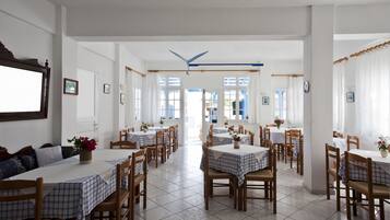 Breakfast, lunch and dinner served