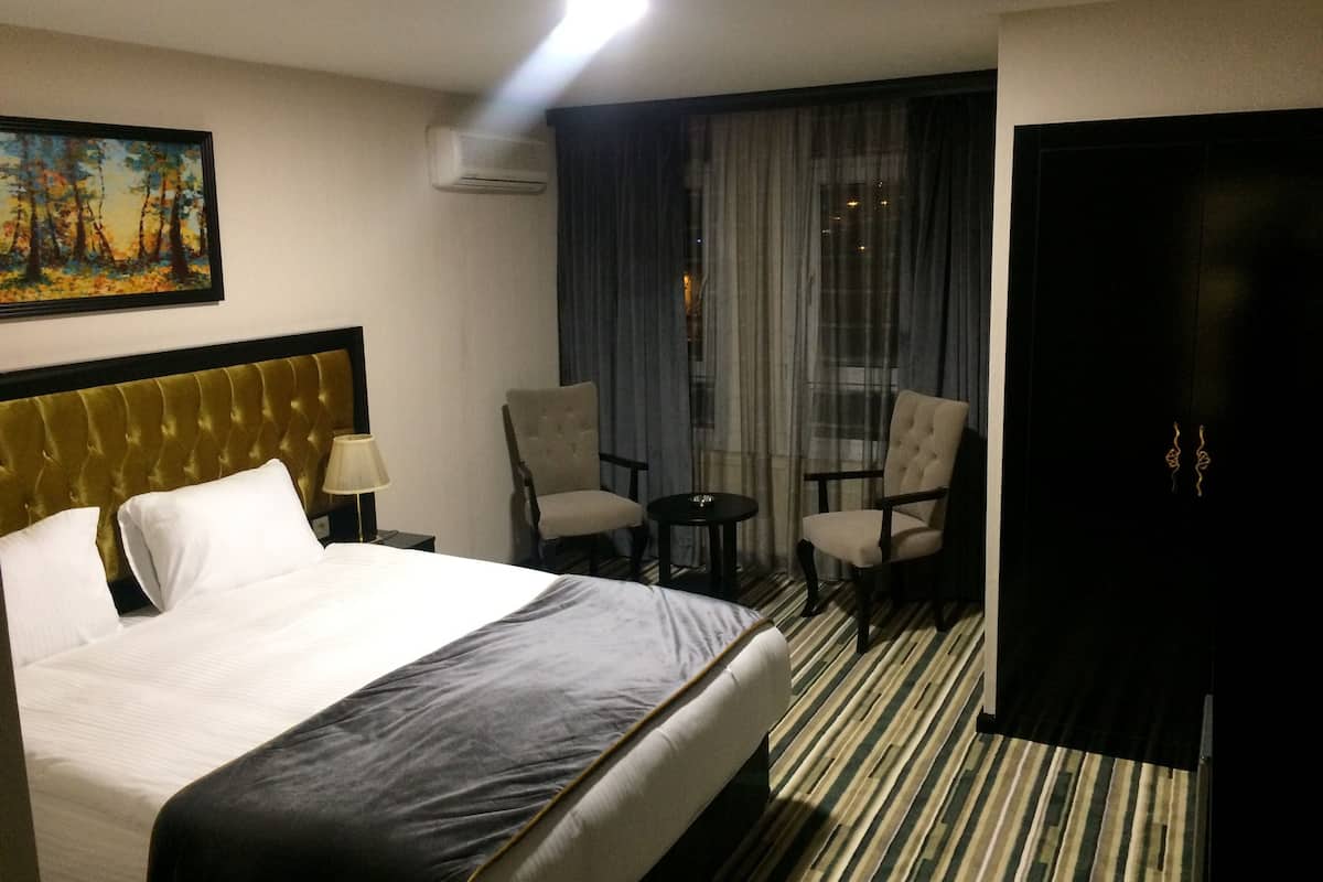 Kamar Double | Minibar, brankas, dan Wi-Fi gratis