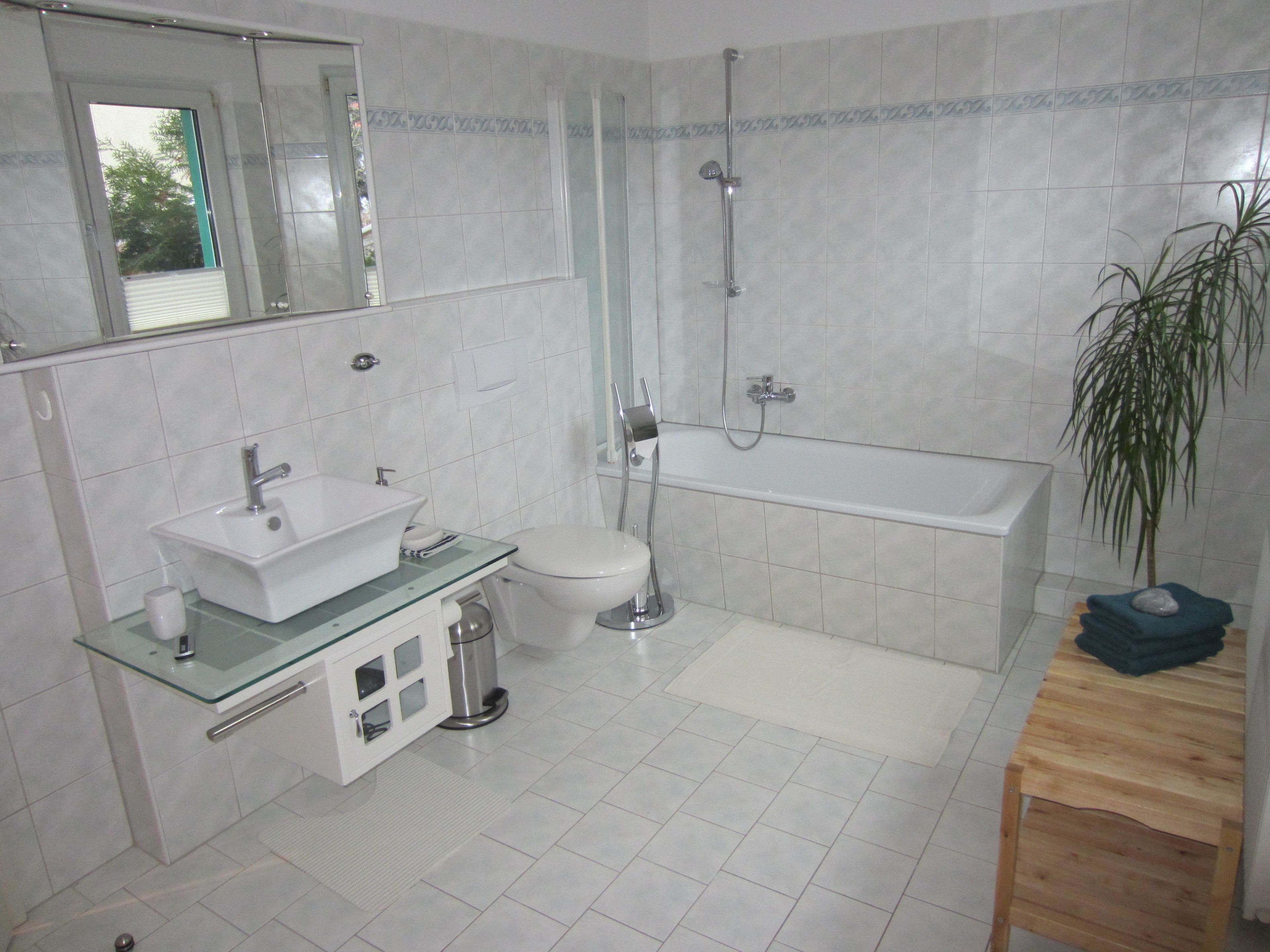 Standard Apartment, 2 Bedrooms, Kitchen | Bathroom | Hair dryer, slippers, towels, shampoo