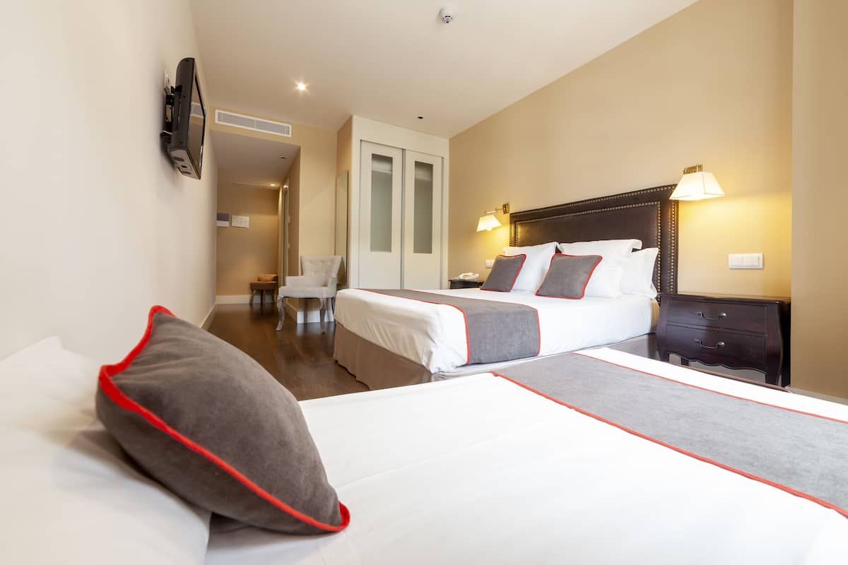 minibar, in-room safe, desk, soundproofing