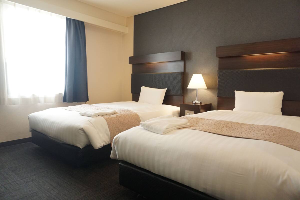 Down duvets, desk, blackout curtains, soundproofing