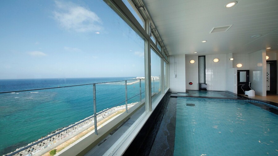 Vessel Hotel Campana Okinawa