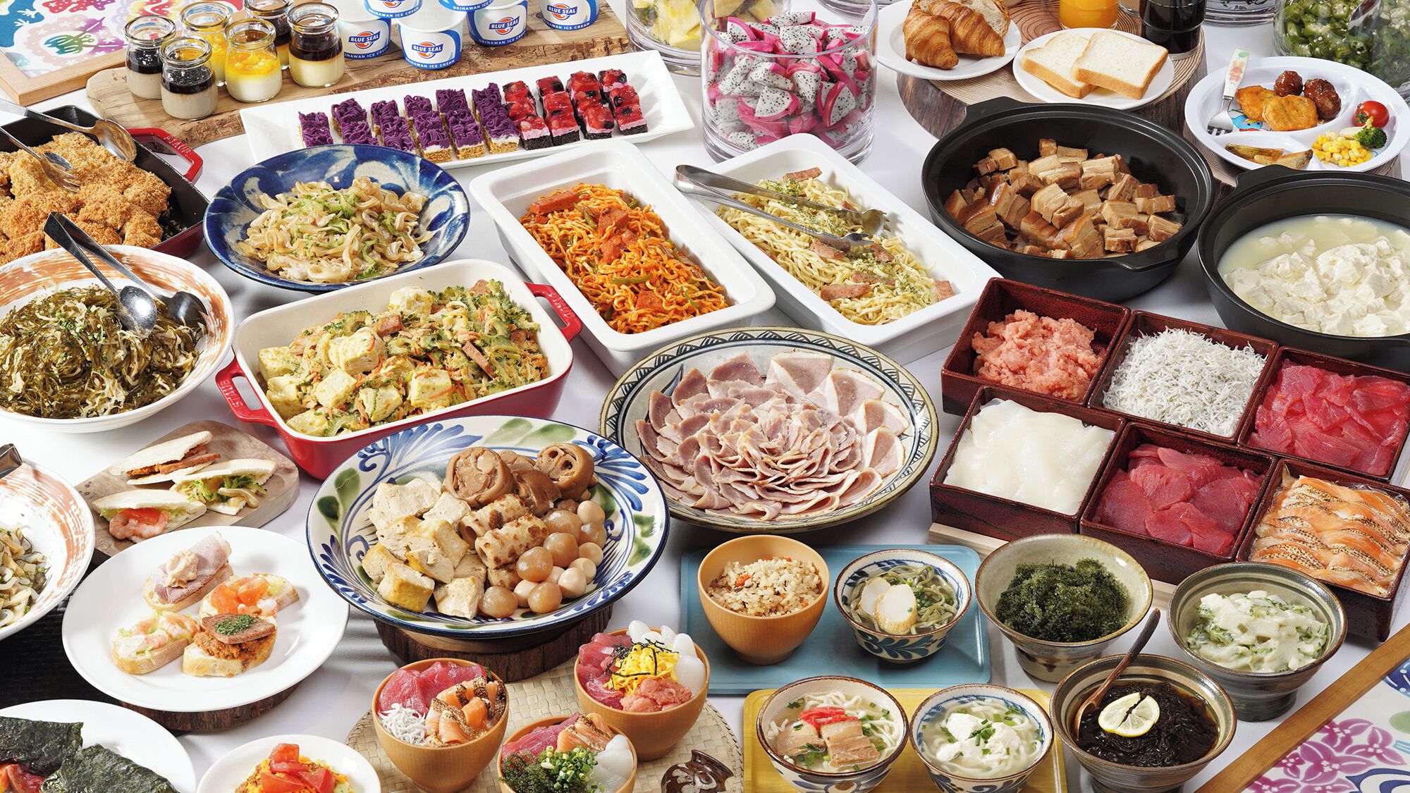 Daily buffet breakfast (JPY 2000 per person)